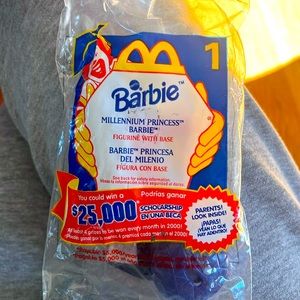 RARE FIND McDonalds Barbie Millennium Princess Barbie Figurine/Base in Package